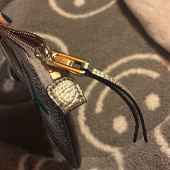 Juicy Couture LOVE Pebbled Leather Clutch Wristlet - Picture 14 of 16